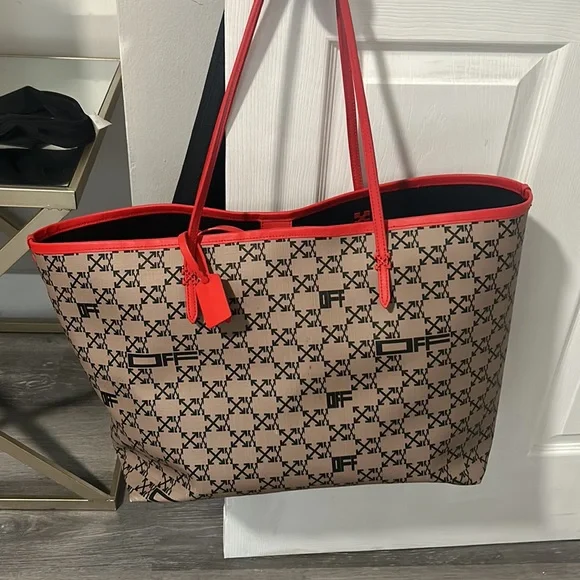 Off white monogram tote - Picture 3 of 9